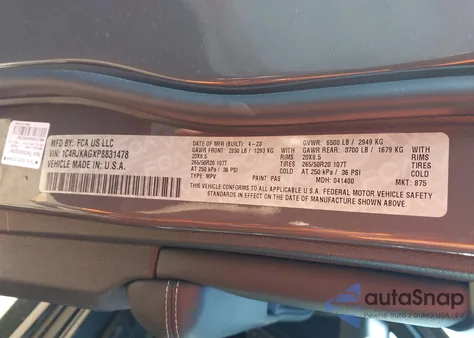 2023 Jeep Grand Cherokee L Altitude 4X4 z USA, uszkodzony, nr VIN 1C4RJKAGXP8831478